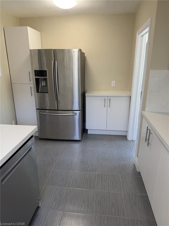 Upper - 377 Martin Street