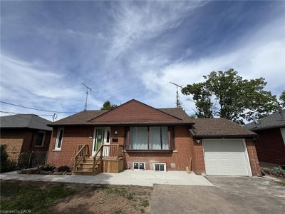 LOWER - 377 Martin Street
