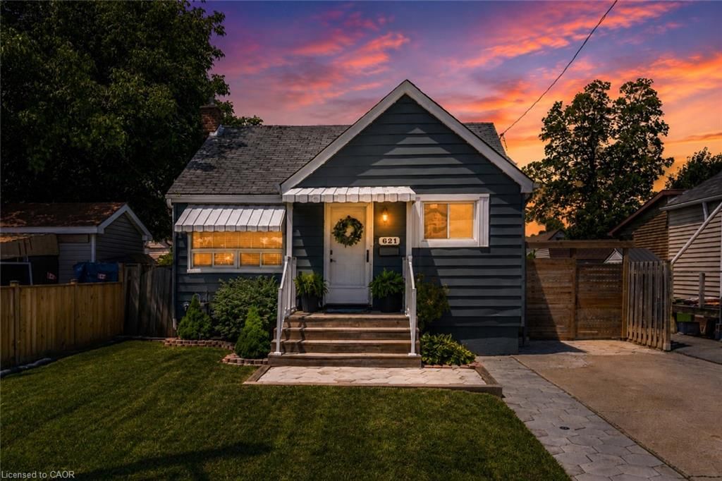 Single Family Residence for sale at 621 Tate Avenue, Hamilton, ON, L8H 6L4 - Parkview - MLS: 40838329