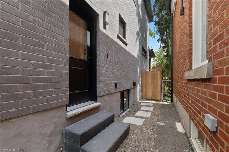5 Marina Avenue