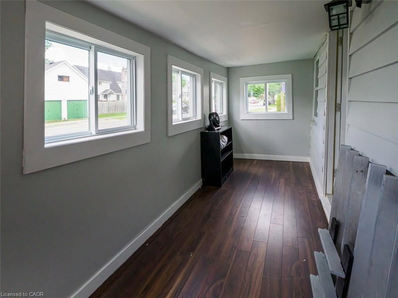 9 Marshall Lane photo 4