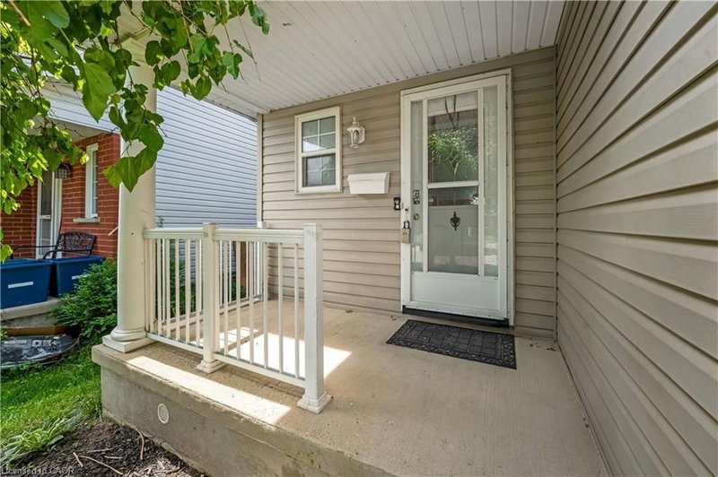 359 Highbrook Crescent