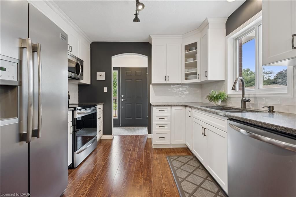 Single Family Residence sold at 4 George Street, Norwich, ON, N0J 1P0 - Norwich Town - MLS: 40838578