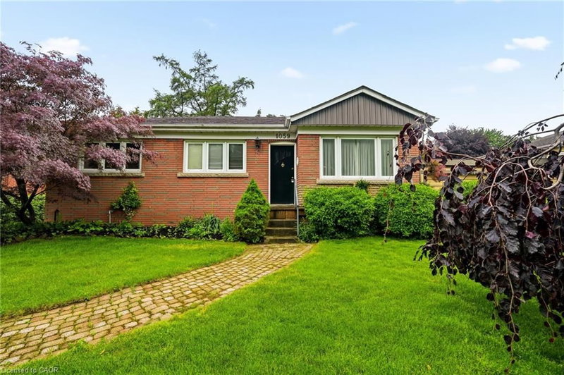 1059 Shepherds Drive, Burlington, Ontario