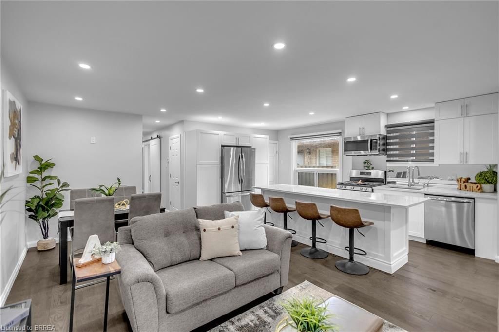 Single Family Residence sold at 37 Palomino Drive, Brantford, ON, N3P 1J6 - Lynden Hills - MLS: 40838603