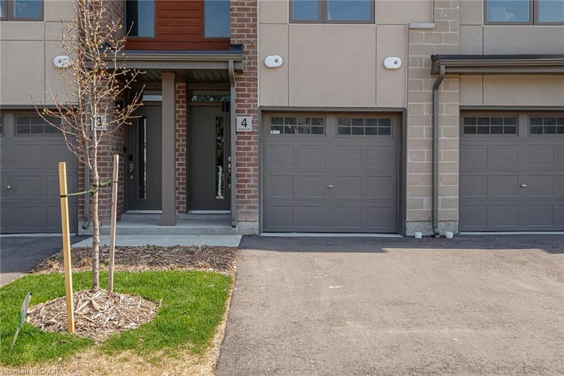 4 - 35 Dawson Drive