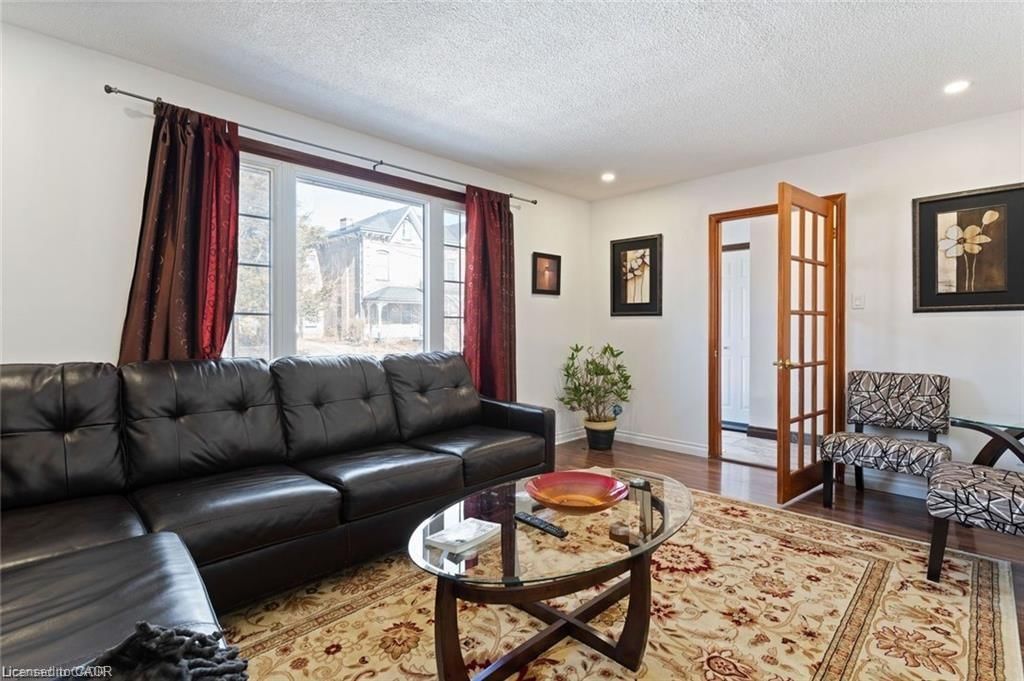 B 1 - 25 Palace Street, Brantford 4