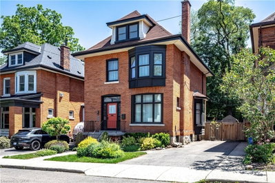 31 Spruceside Avenue