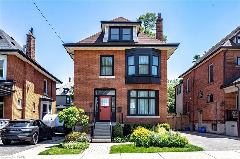 31 Spruceside Avenue