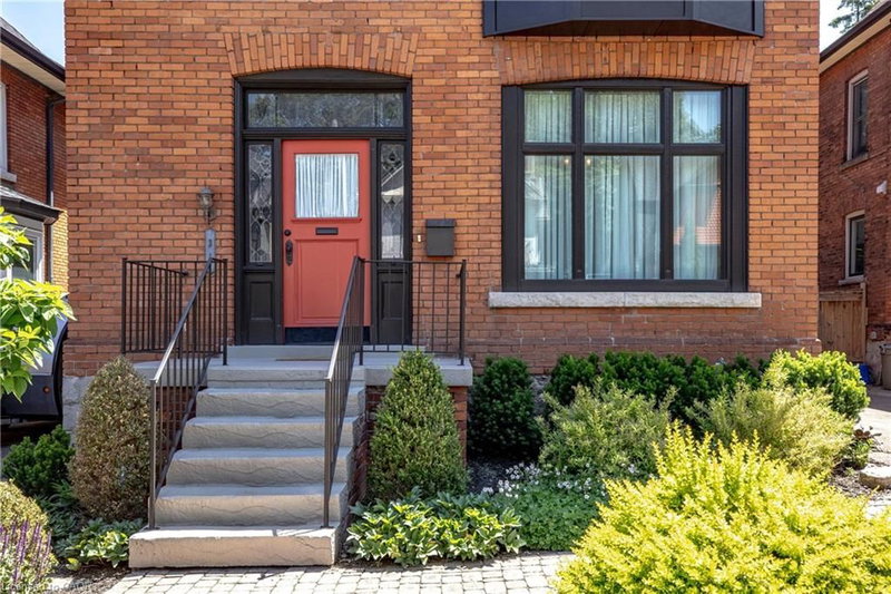 31 Spruceside Avenue