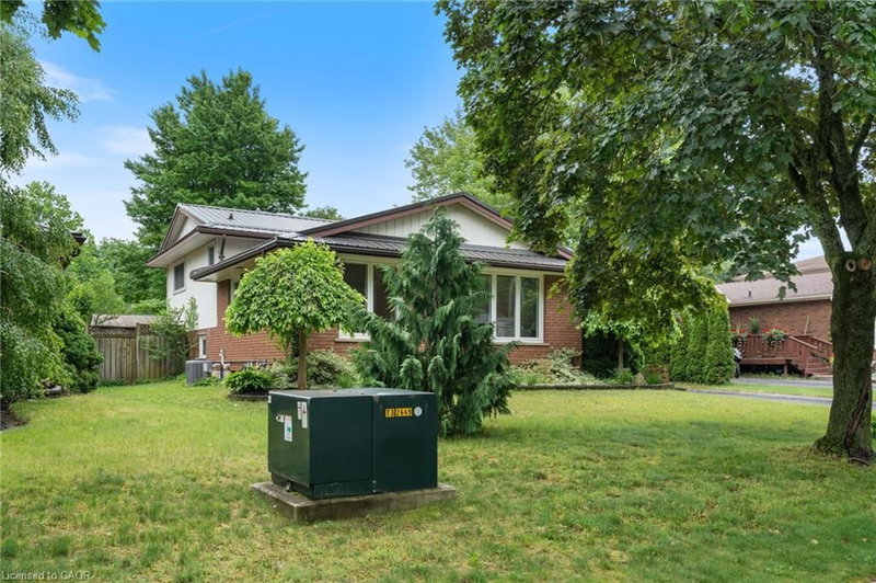 6 Kelly Avenue