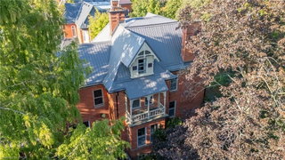 105 Vansittart Avenue