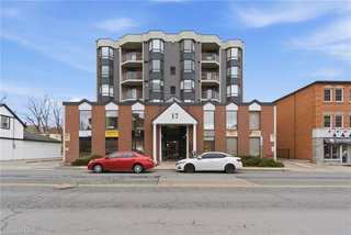 205 - 17 King Street E