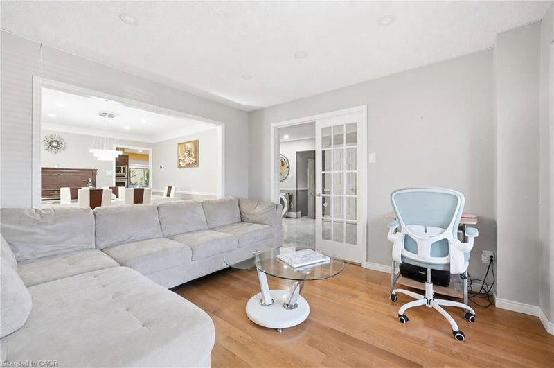 15 Talia Court photo 5