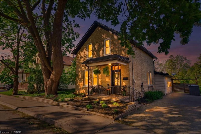440 Duke Street W