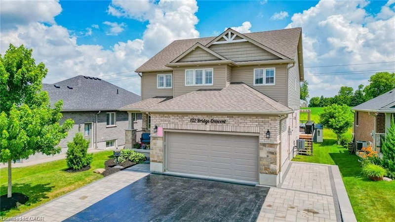 122 Bridge Crescent