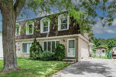 76 Pepperwood Crescent