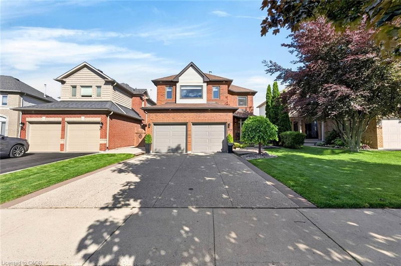 87 Chatsworth Crescent