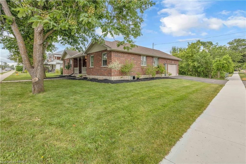 5 Walpole Drive
