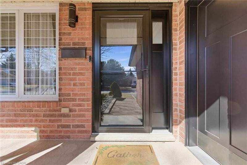 2 Hickory Court