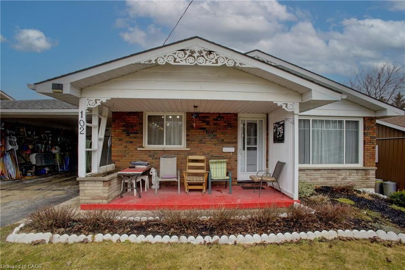 102 Byeland Drive photo 5