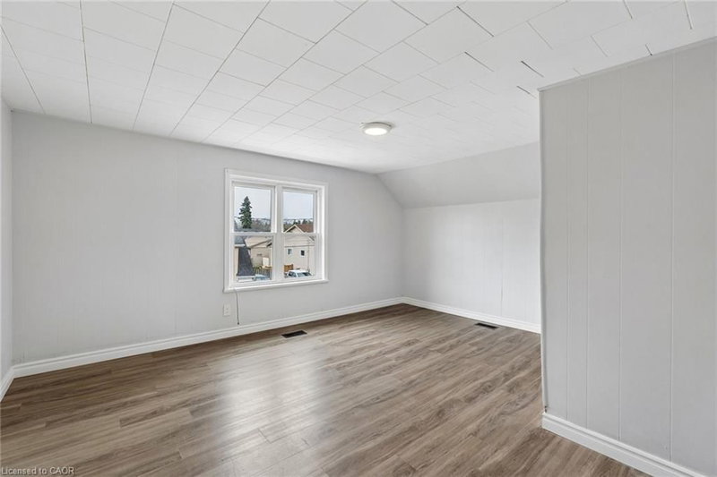 UPPER - 26 Albina Street