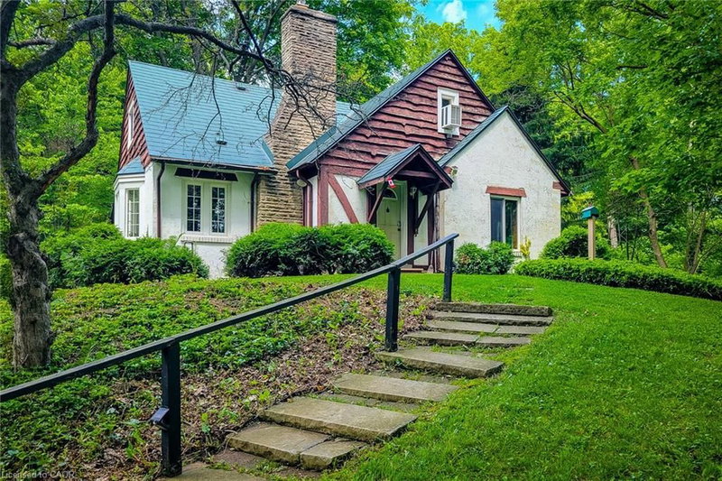 311 Golf Links Road