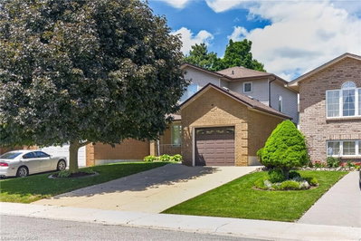 45 Ossington Drive