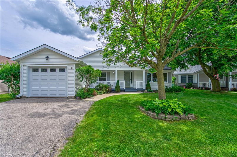6 Pinetree Court