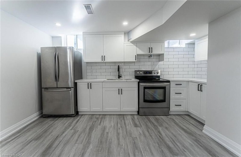 LOWER - 97 Narbonne Crescent