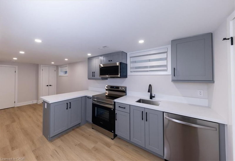 149 Ivon Avenue, Hamilton — 30