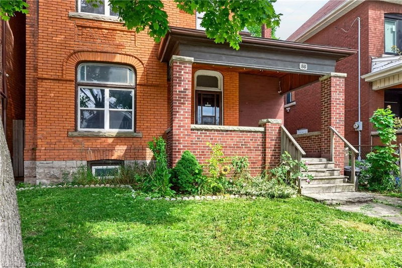 86 Sherman Avenue N