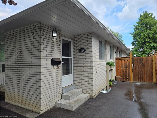 B - 2026 Fontwell Crescent