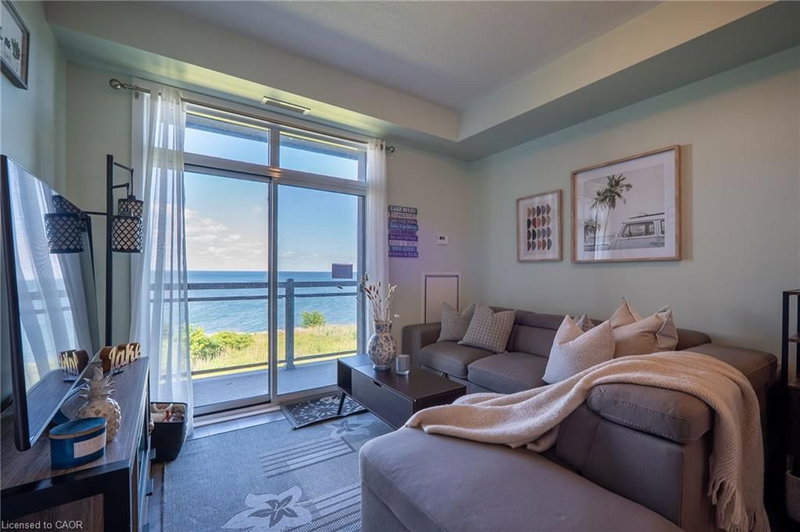 301 - 35 Southshore Crescent