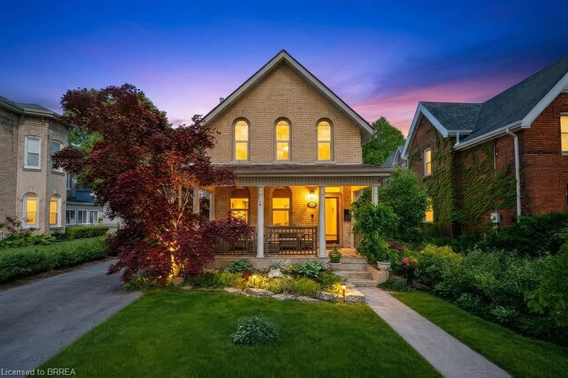 11 Chestnut Avenue
