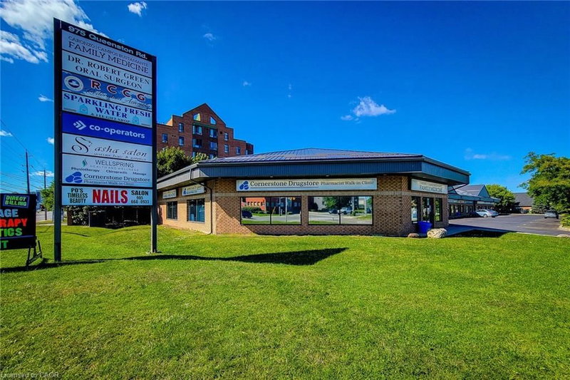 975 Queenston Road photo 1