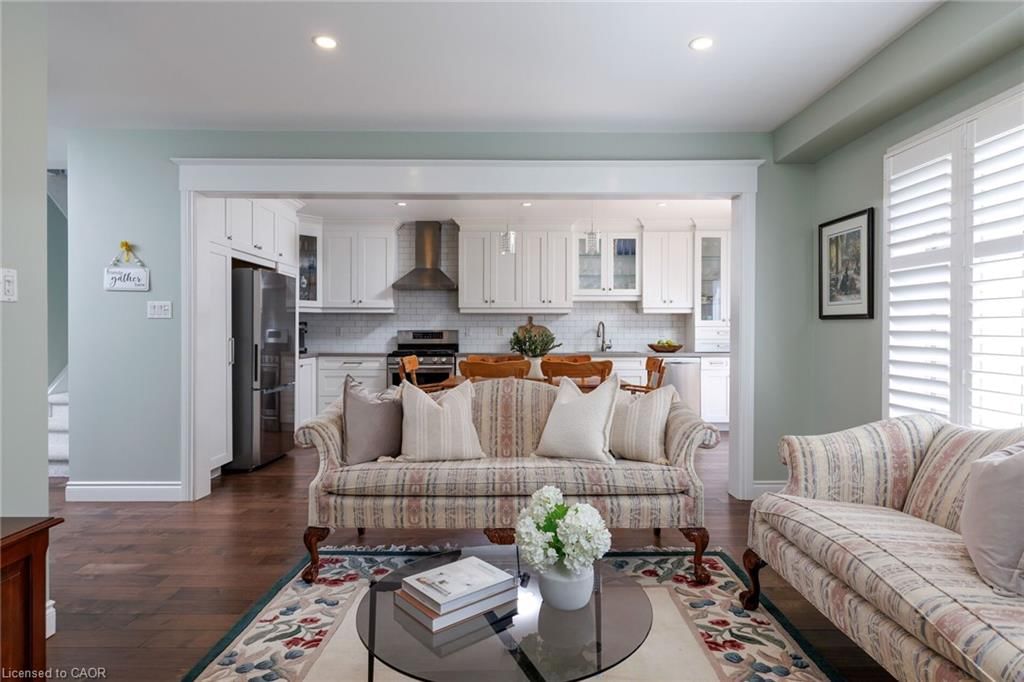 Single Family Residence sold at 2140 Stillmeadow Road, Oakville, ON, L6M 3R1 - WM Westmount - MLS: 40841069