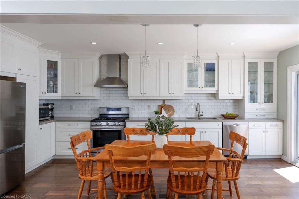Single Family Residence sold at 2140 Stillmeadow Road, Oakville, ON, L6M 3R1 - WM Westmount - MLS: 40841069