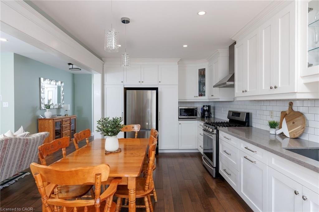 Single Family Residence sold at 2140 Stillmeadow Road, Oakville, ON, L6M 3R1 - WM Westmount - MLS: 40841069