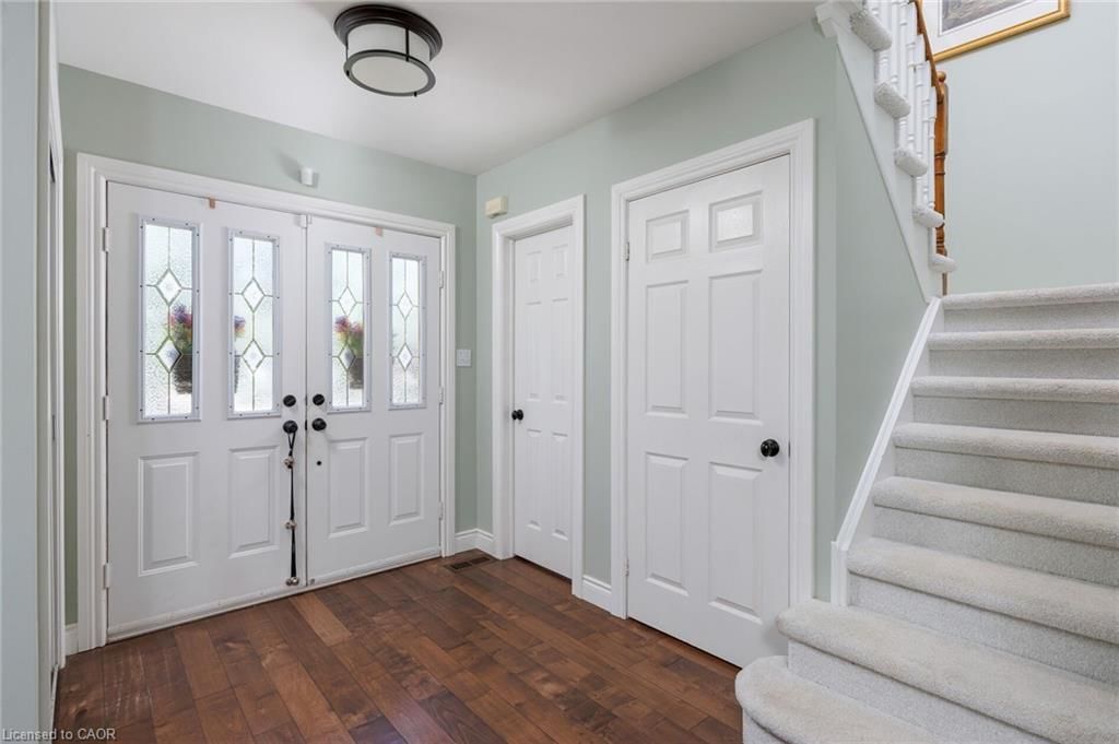Single Family Residence sold at 2140 Stillmeadow Road, Oakville, ON, L6M 3R1 - WM Westmount - MLS: 40841069