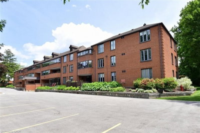 303 - 150 Wilson Street W