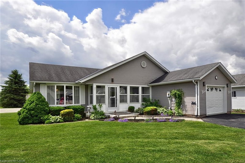 12 Heath Place