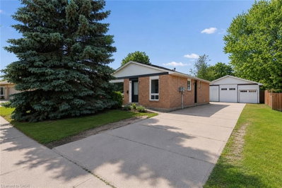 96 Pathfinder Crescent