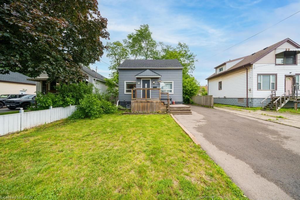 Single Family Residence for sale at 726 Brighton Avenue, Hamilton, ON, L8H 6H6 - Parkview - MLS: 40841237