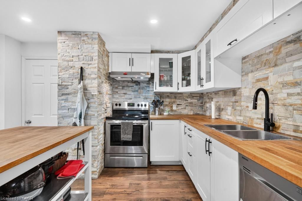 Single Family Residence for sale at 726 Brighton Avenue, Hamilton, ON, L8H 6H6 - Parkview - MLS: 40841237