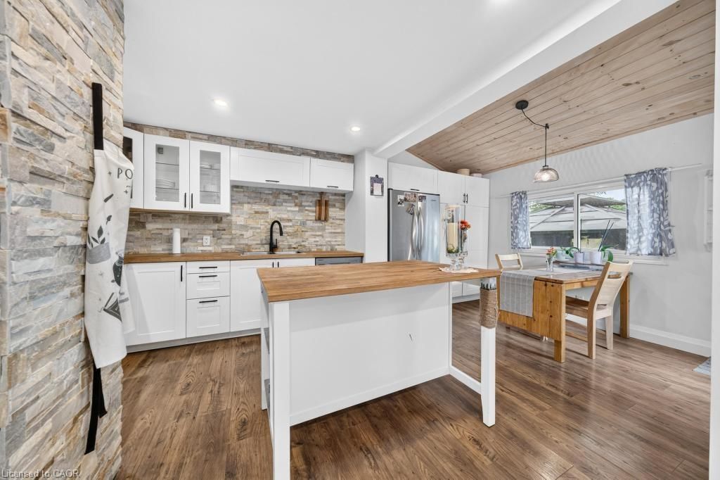 Single Family Residence for sale at 726 Brighton Avenue, Hamilton, ON, L8H 6H6 - Parkview - MLS: 40841237
