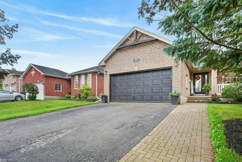 51 Westcliff Way