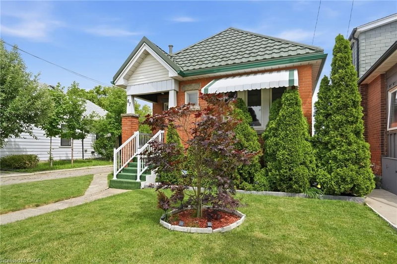 67 Paradise Road S