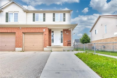 (UPPER) - 110 Commonwealth Street