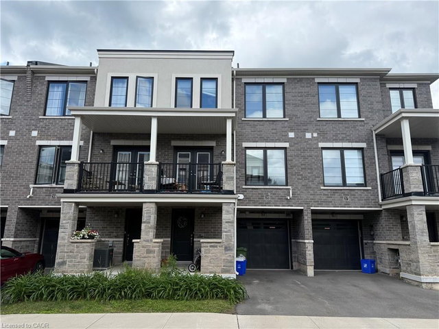 38 - 383 Dundas Street E